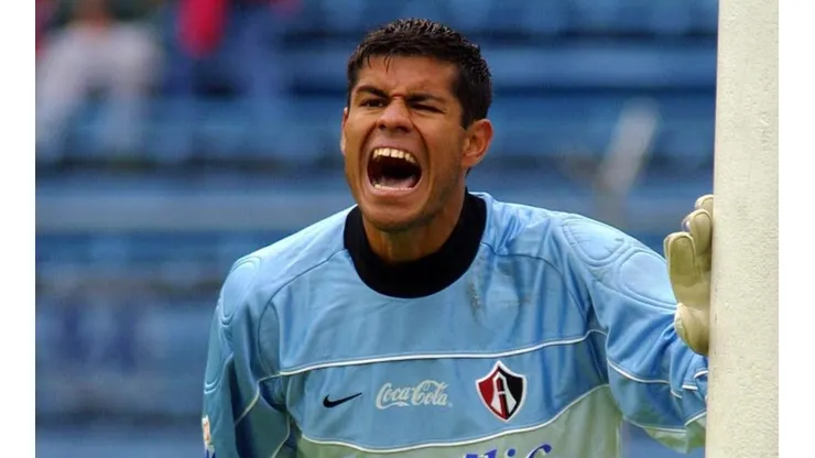Erubey Cabuto en su último torneo con Atlas, el Clausura 2002.