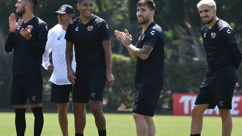 Diego Valdés con Fernando Gorriarán y Luis Romo previo al Juego de Estrellas.