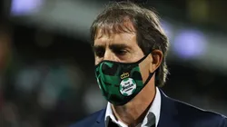 Almada, enfadado con uno de sus jugadores