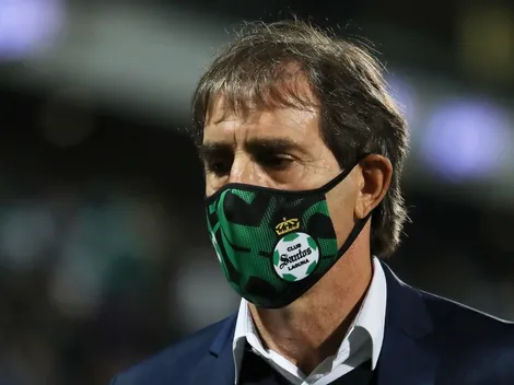 Almada, enfadado con uno de sus jugadores