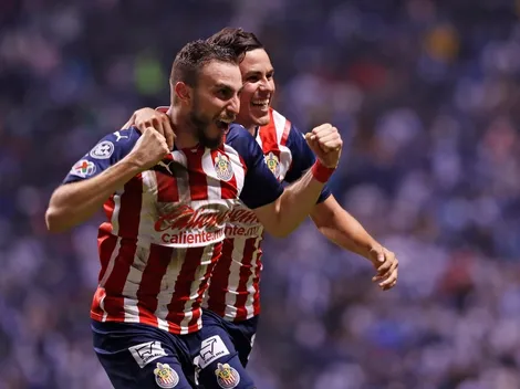 Gol de Alejandro Mayorga y Chivas acaricia los cuartos de final