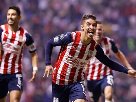 Gran disparo del Cone Brizuela para el 1-0 de Chivas ante Puebla