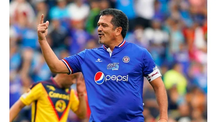 Carlos Hermosillo y su duro paso por Rayados.