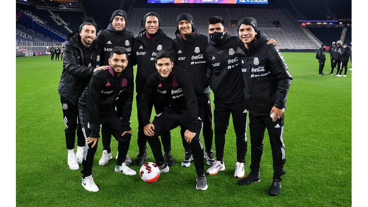 Buen ambiente en la concentración de México de cara al partido contra Estados Unidos.
