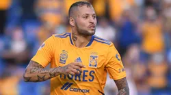 Diente López anota un golazo para Tigres UANL