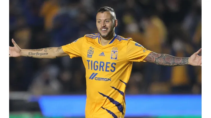 Nicolás López fue autor de un GOLAZO.