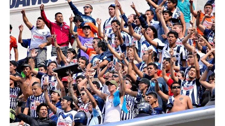 Los fans viajaban para el partido ante el América