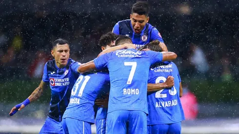 Cruz Azul se lleva el Clásico Joven sobre el final.