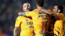 El Diente anotó un golazo para el 2-0 de Tigres ante Pachuca.