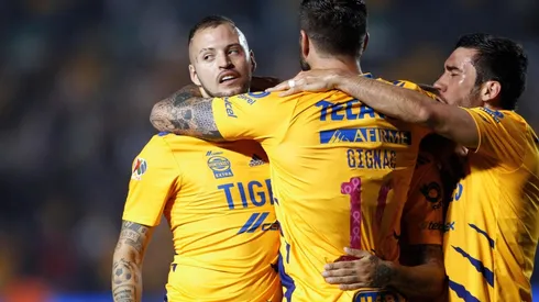 El Diente anotó un golazo para el 2-0 de Tigres ante Pachuca.