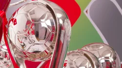 El trofeo de la Liga MX y espera dueño.