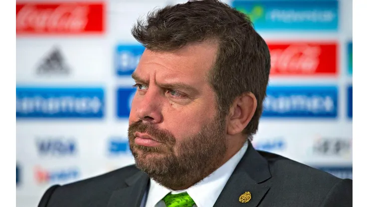 El timonel de futbol de playa confesó que el dinero los separó
