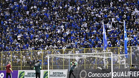 La Selección mexicana recibió mucha hostilidad por parte de El Salvador.