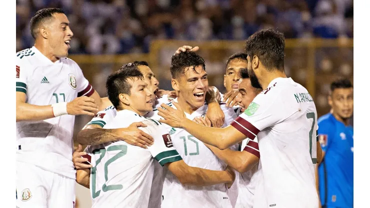 México ganó en el Cuscatlán, pero dejó dudas con su funcionamiento.