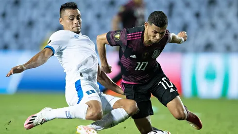 El Salvador juega sucio desde antes del partido con México.