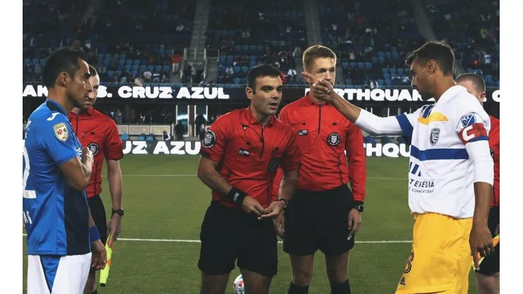 Cruz Azul vs San Jose no tuvo nada de amistoso.