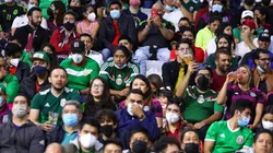 Las gradas del Estadio Azteca tuvieron violencia.