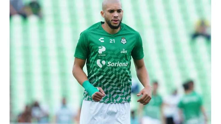 Matheus Doria está en su séptimo torneo con Santos.