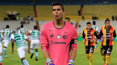 Oswaldo Sánchez, contrario al pensamiento de la mayoría.