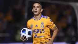 Leonardo Fernández resolvió el partido con dos remates de zurda.