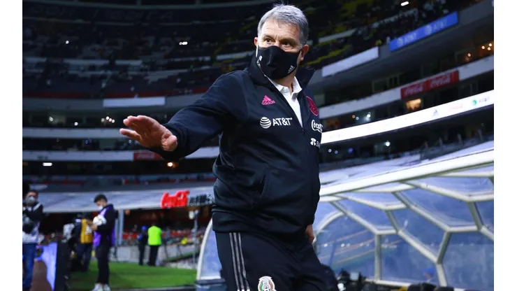 Martino se mostró molesto con el árbitro del partido.