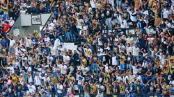 La afición de Pumas tuvo fuertes enfrentamientos con la de América.