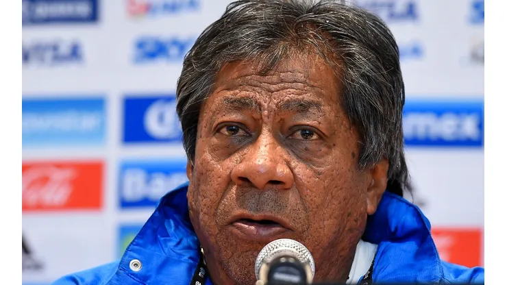 El ex entrenador de Honduras asegura que no son dominantes los mexicanos