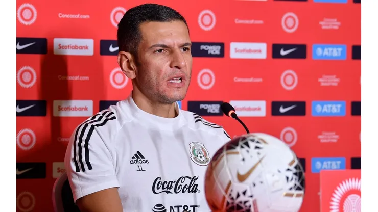 Lozano seguirá esperando ofertas.