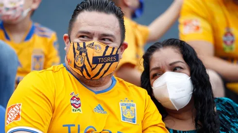 Violencia en las afueras del Estadio Universitario de Tigres.