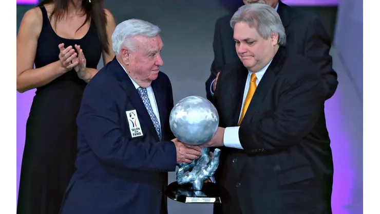 Fallece José Luis Lamadrid, leyenda del futbol mexicano.