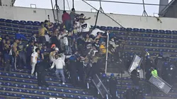 Fanáticos de Pumas y América se enfrentaron en las gradas.