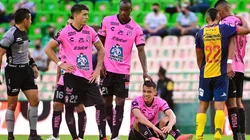 Los jugadores del León tuvieron que ahogar el deseo del triunfo.