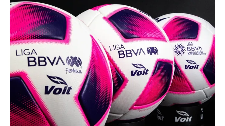 El balón Voit Rosa para la campaña de salud de octubre 2021.
