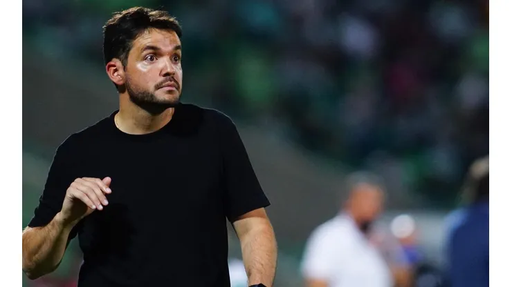 Nicolás Larcamón y Puebla sorprendieron al Atlas en el Jalisco