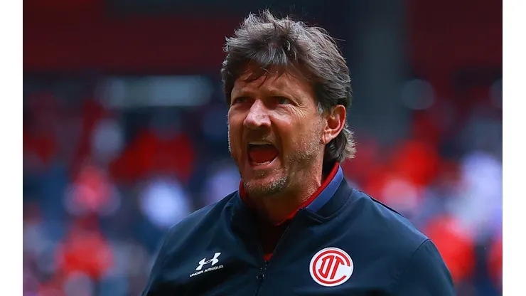 Hernán Cristante, picante con el arbitraje tras la derrota de Toluca.