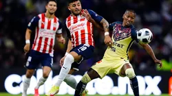 Interesante duelo entre Alexis Vega y Pedro Aquino.