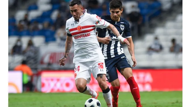 Rubens Sambueza y Monterrey no tuvieron suerte ante Monterrey.