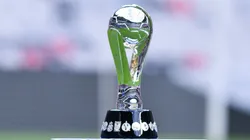 Trofeo de campeón de la Liga MX.