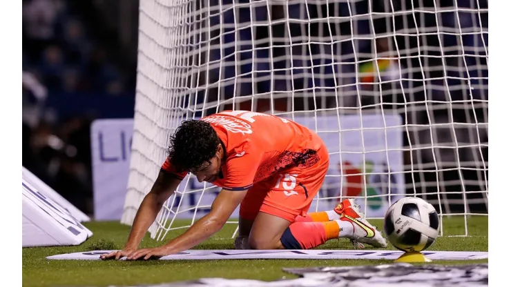 Ignacio Rivero tras su gran falla ante Puebla.