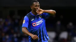 Cruz Azul derrotó a los Gallos de Querétaro.