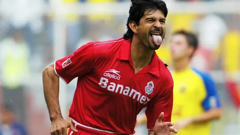 José Saturnino Cardozo se lució ese día con tres goles ante el América.