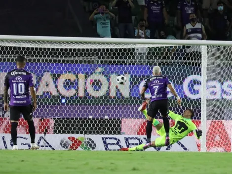 Le llueve sobre mojado a Pumas; ya pierde con un polémico penalti