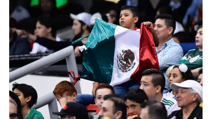 La afición volveríáal estadio Azteca para los partido de México contra Canadá y Honduras.