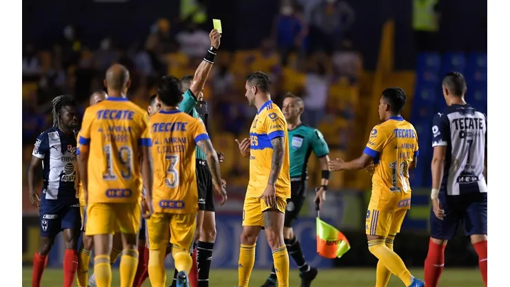 El Clásico Regio siempre es un partido difícil para dirigir.