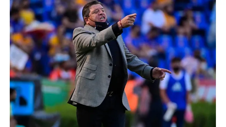 Miguel Herrera dirigirá su primer clásico regio como DT de Tigres.