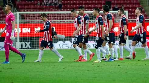 Chivas se fue abucheado al final del primer tiempo.