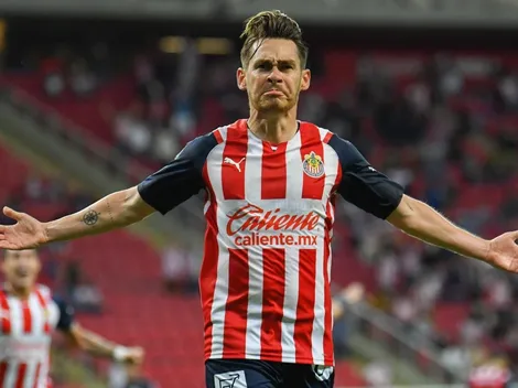 Chivas jugó mal, pero derrotó a Pachuca a minutos del final