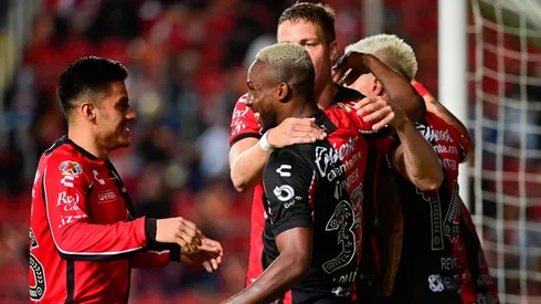 Julián Quiñones marcó el 1-0 para el Atlas a pase de Julio Furch