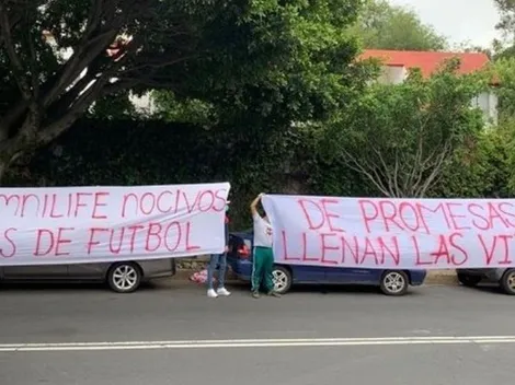 La barra de Chivas apuntó contra los jugadores