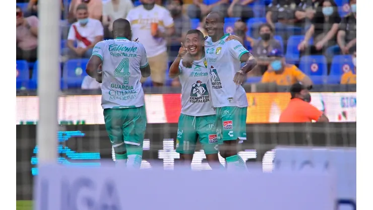 Elías Hernández marcó el 1-0 al rematar sin marca ante el arco.